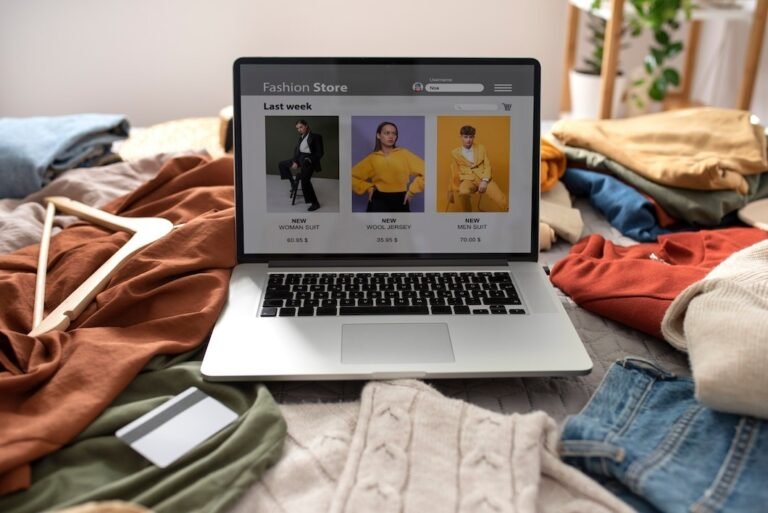 Build and scale your dream brand on Shopify.